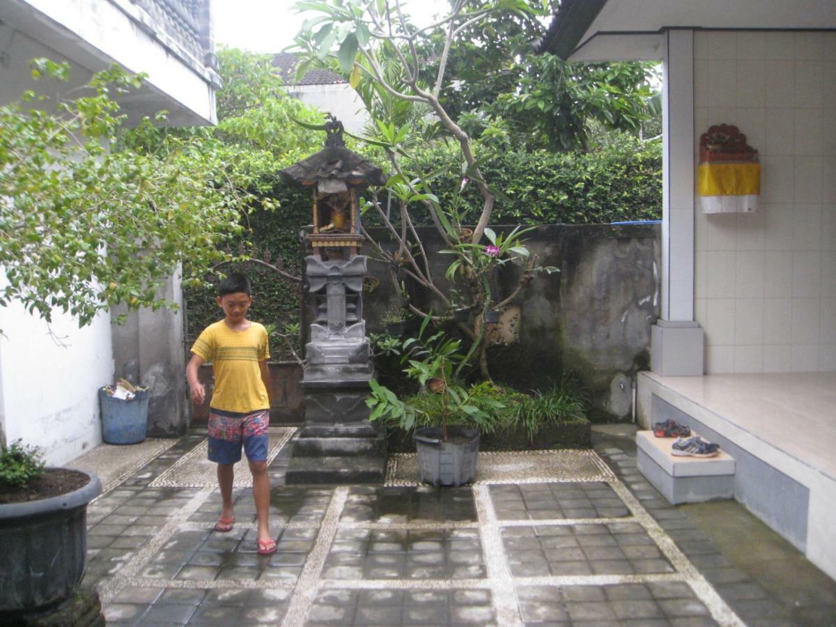 Erwin'S Guest Room Sanur  Exterior photo